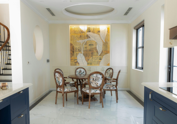 עיצוב קיר פינת אוכל: רעיונות מעוררי השראה לחובבי העיצוב